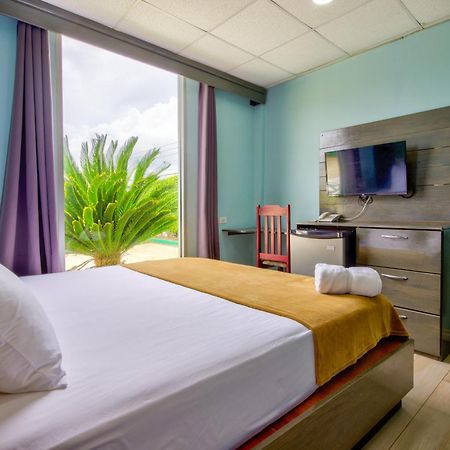 Airport Suites Hotel Piarco Exterior foto