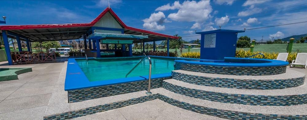 Airport Suites Hotel Piarco Exterior foto