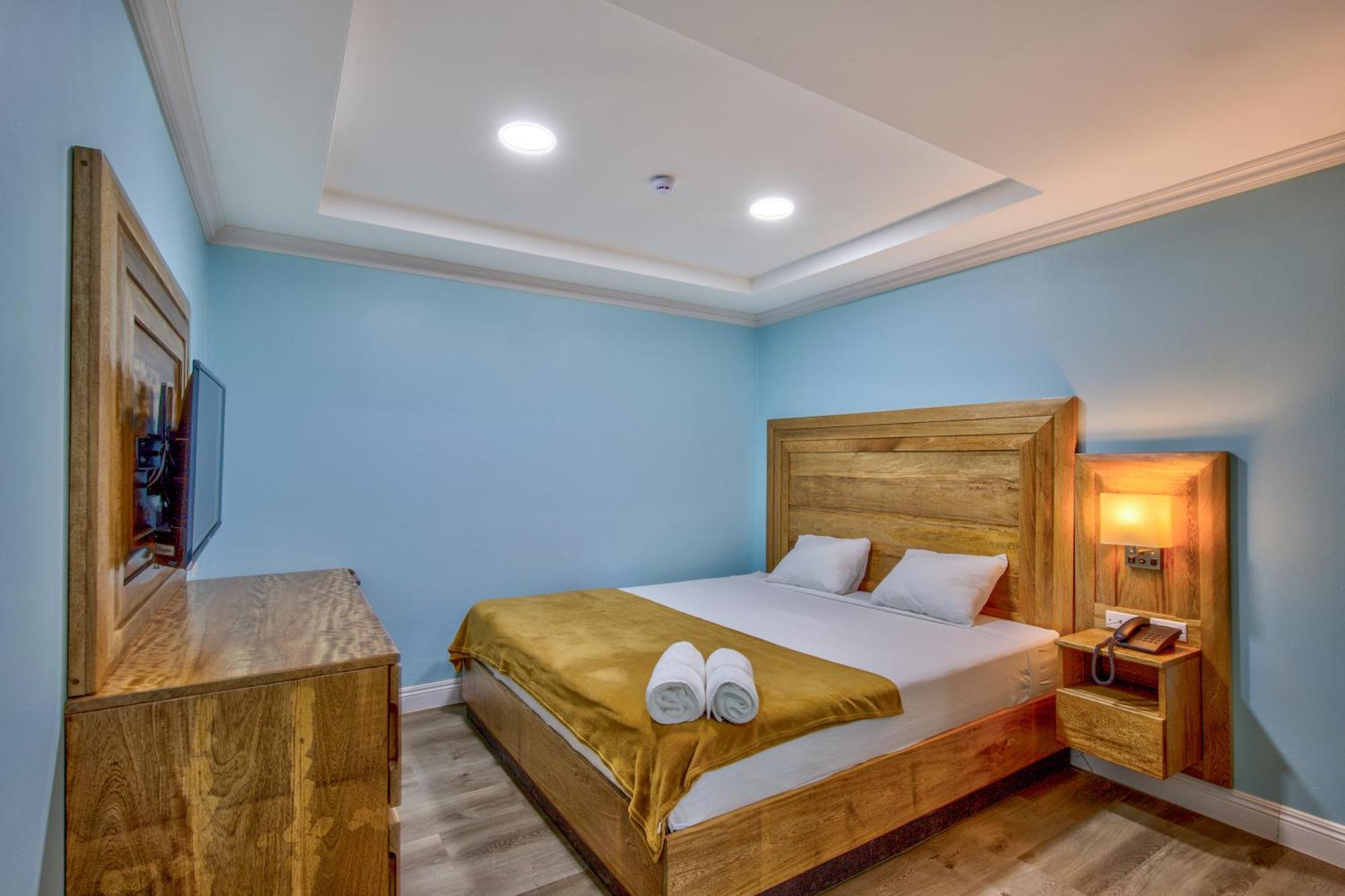 Airport Suites Hotel Piarco Exterior foto