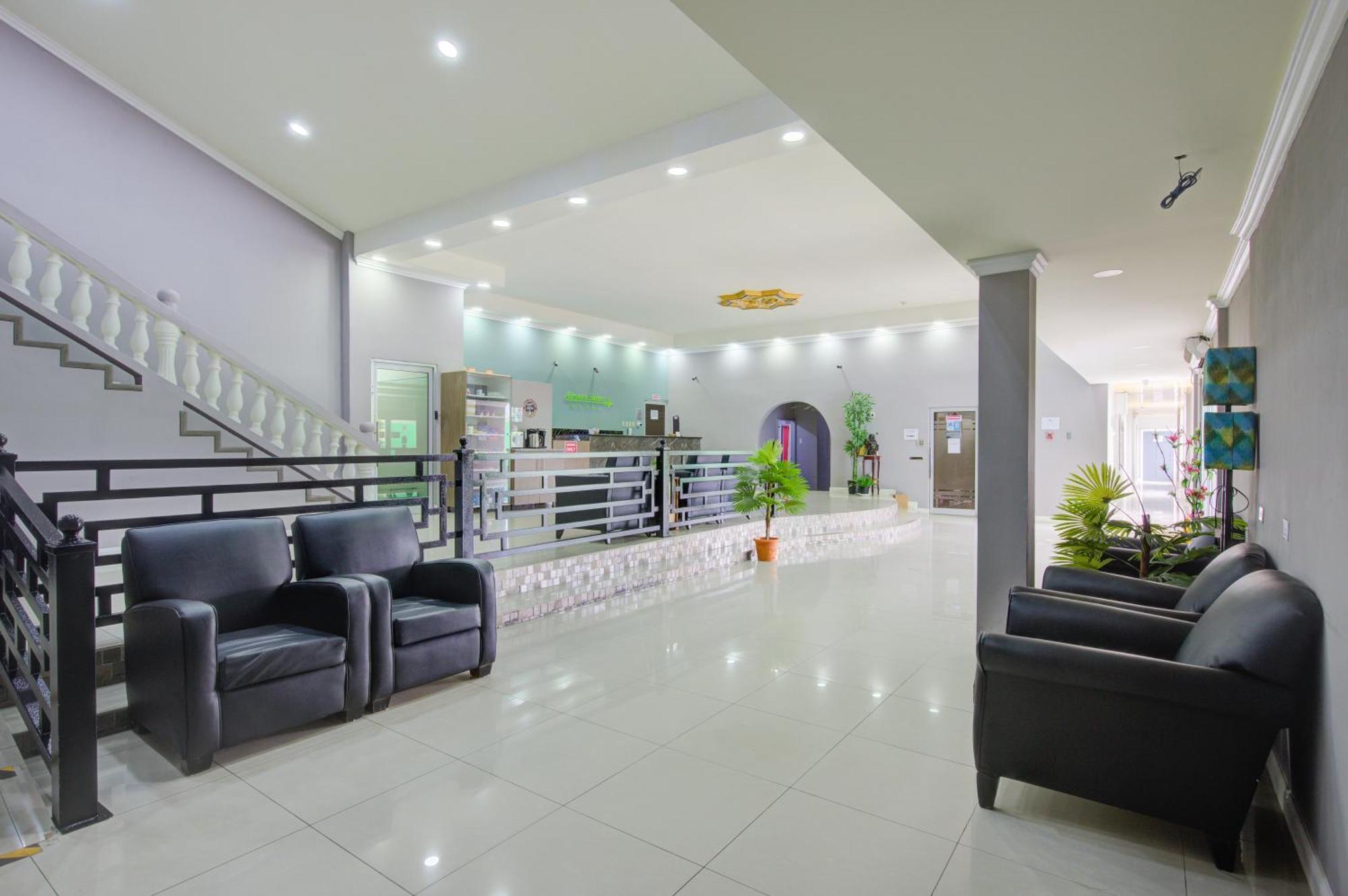 Airport Suites Hotel Piarco Exterior foto