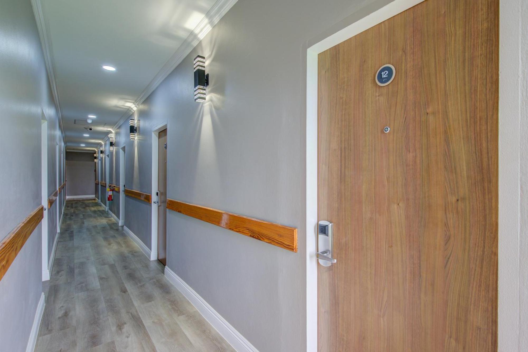 Airport Suites Hotel Piarco Exterior foto