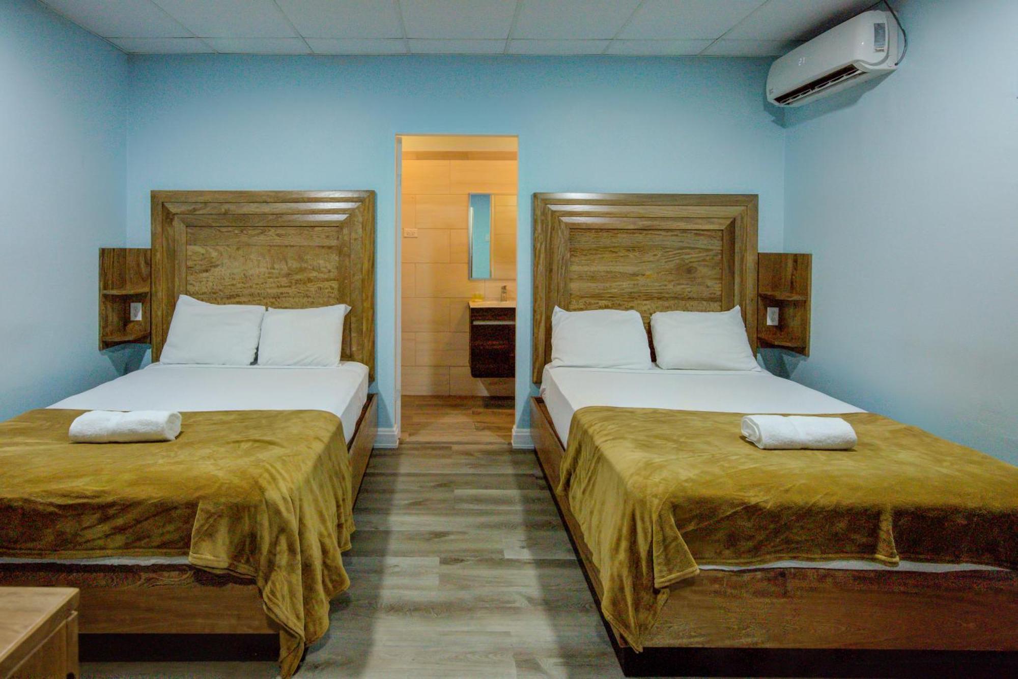 Airport Suites Hotel Piarco Exterior foto