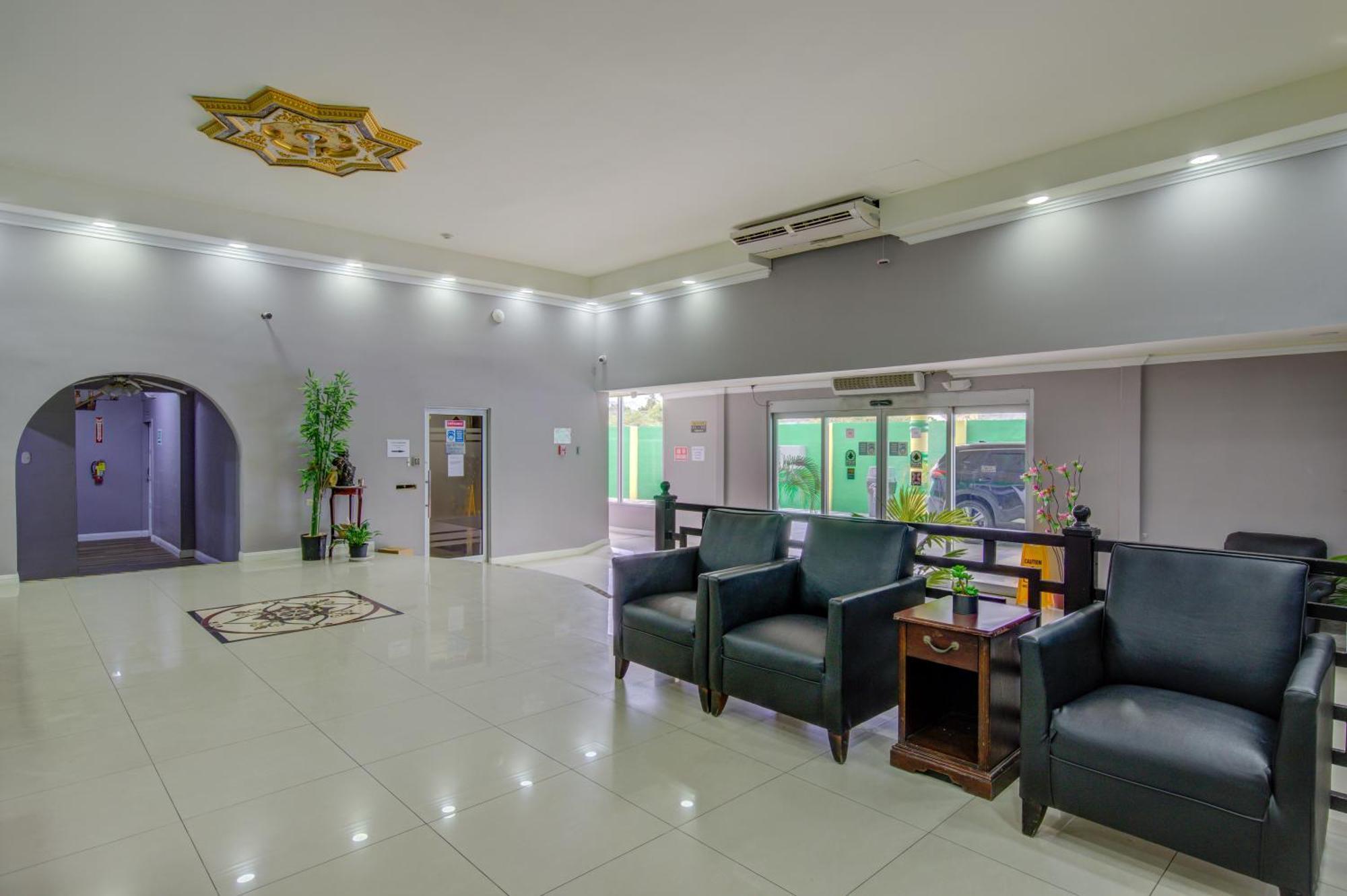 Airport Suites Hotel Piarco Exterior foto